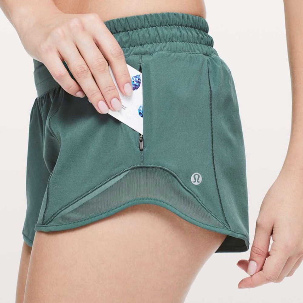 Lululemon Hotty hot short Green Smoke